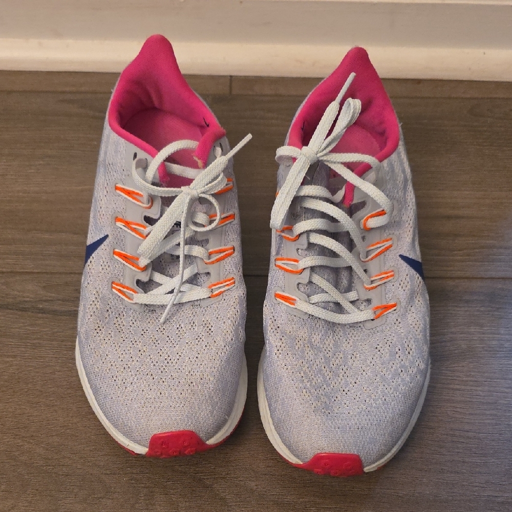 Nike Women's Zoom Pegasus 36 - Light Gray with Pink and Orange Highlights